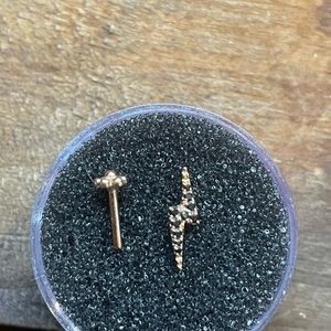 Maria Tash - Lightning Bolt Labret w/ Black Diamonds in Rose Gold